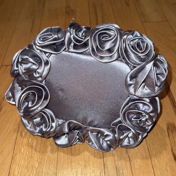 New silver-blue flowered clutch - Picture 2 of 3